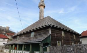 Fethija: Najstarija drvena džamija u Krajini, sagrađena bez ijednog eksera